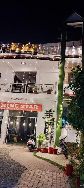 Hotel Blue Star, Mukhani